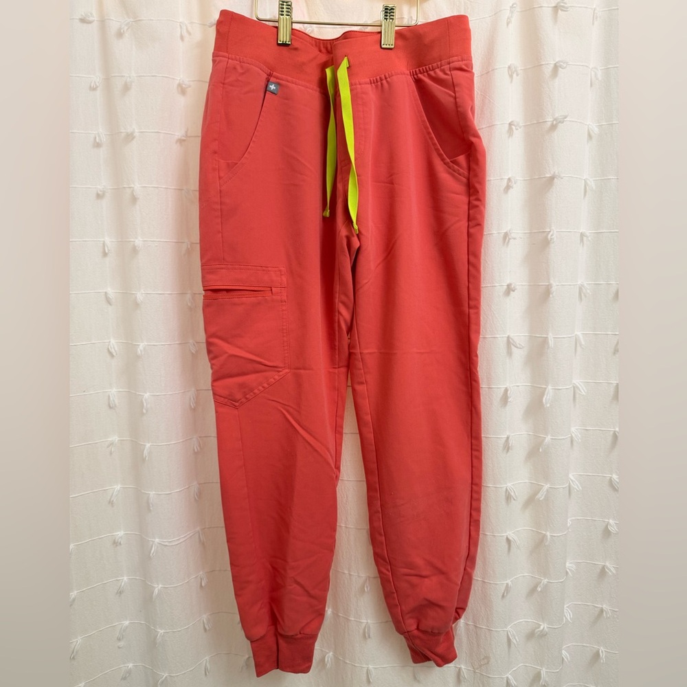 FIGS Pink XS petite Zamora Jogger Scrub Pants